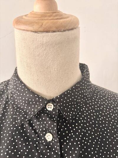 【美品】HUMAN WOMAN  コットン　ドット柄　長袖シャツ 画像3