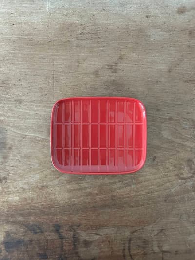 【美品】marimekko TIILISKIVI LAUTANEN 15X12CM プレート　レッド