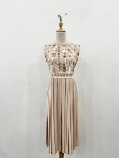 【未使用】ZARA レース切替プリーツワンピース 画像1