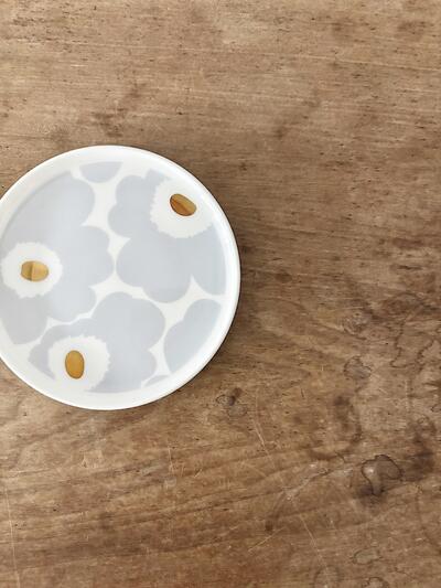 【未使用】marimekko　UNIKKO LAUTANEN　プレート　丸形　グレー　ゴールド　13.5cm　 画像3