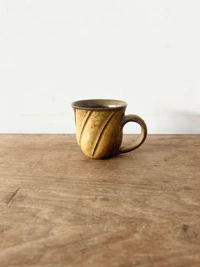 【美品】安倍太一 シノギ マグカップ 陶器 黄釉 画像1