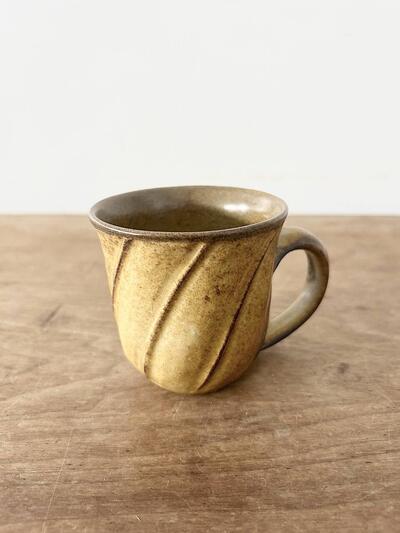 【美品】安倍太一 シノギ マグカップ 陶器 黄釉 画像6