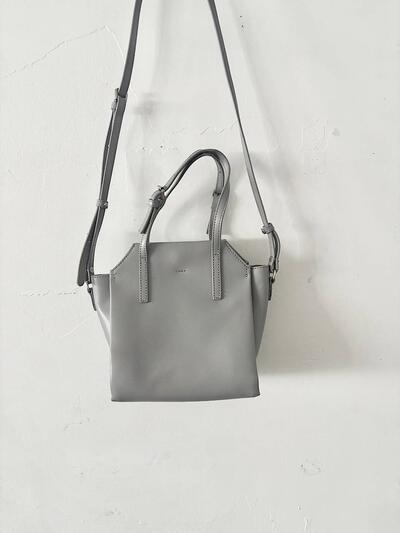 【美品】YAHKI　 2way レザー ショルダーバッグ ハンドバッグ グレー 画像2