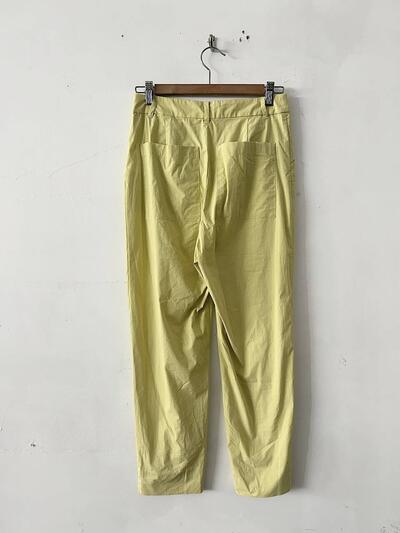 human woman テーパードタックパンツ レモンイエロー 画像5