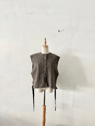 【美品】Khadi and Co  ウール100% ノースリーブ ベスト ブラウン 画像1