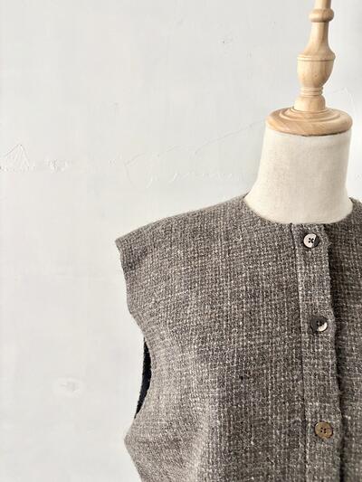 【美品】Khadi and Co  ウール100% ノースリーブ ベスト ブラウン 画像3