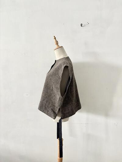 【美品】Khadi and Co  ウール100% ノースリーブ ベスト ブラウン 画像6