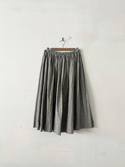 【美品】HUIS. コットンリネン ギャザー スカート グレー 画像1