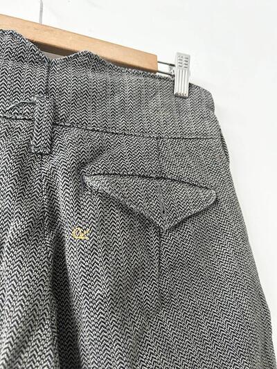 【美品】45R ヘリンボーン コットン テーパード パンツ シルバー・ブラック 画像6