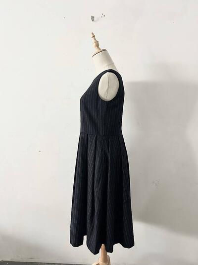 Sarah valley ストライプ ウール ノースリーブ フレア ワンピース チャコール 画像5