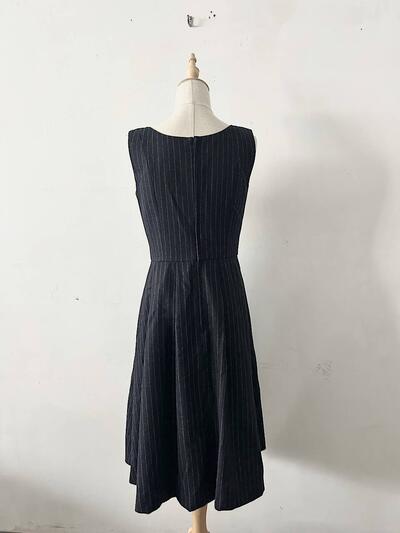 Sarah valley ストライプ ウール ノースリーブ フレア ワンピース チャコール 画像8