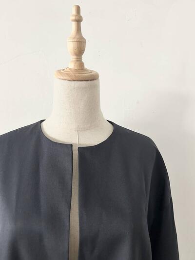 【美品】utilité ウールストレッチ ノーカラー ジャケット ネイビー 画像3