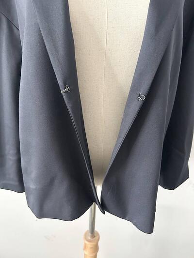 【美品】utilité ウールストレッチ ノーカラー ジャケット ネイビー 画像4