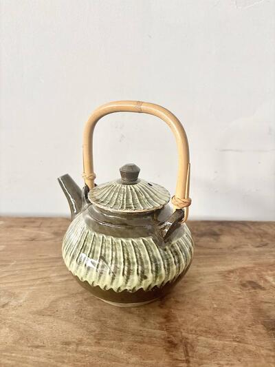 【美品】小鹿田焼 土瓶 急須 櫛目 綠釉 民藝 高さ約14cm 幅約18cm 画像2