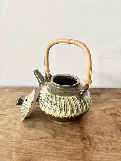 【美品】小鹿田焼 土瓶 急須 櫛目 綠釉 民藝 高さ約14cm 幅約18cm 画像3