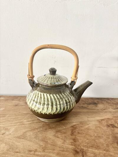 【美品】小鹿田焼 土瓶 急須 櫛目 綠釉 民藝 高さ約14cm 幅約18cm 画像4