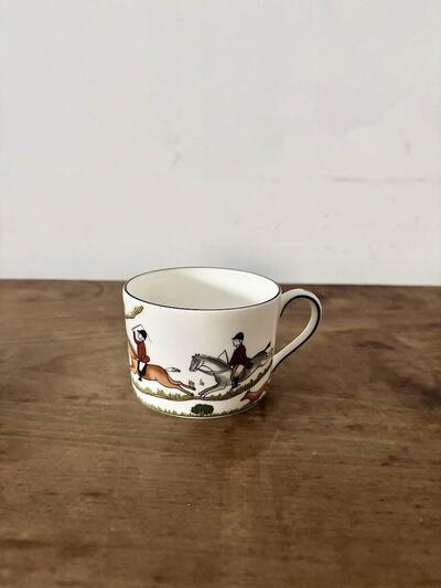 【美品】WEDGWOOD　ウェッジウッド ハンティングシーン ティーカップ＆ソーサー ② 画像4
