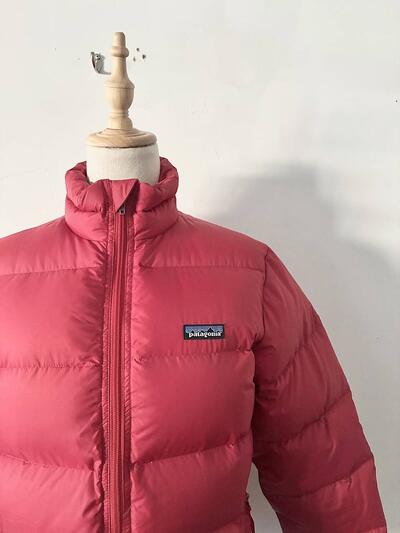 Patagonia ダウンジャケット キッズ L12 レッド 画像2