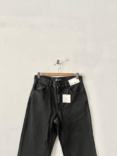 【未使用】UNIQLO and JW ANDERSON ストレートジーンズ グレー 28インチ 画像2