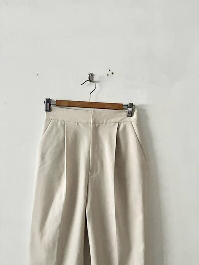 U by SPICK & SPAN  タック入りテーパードパンツ 画像2