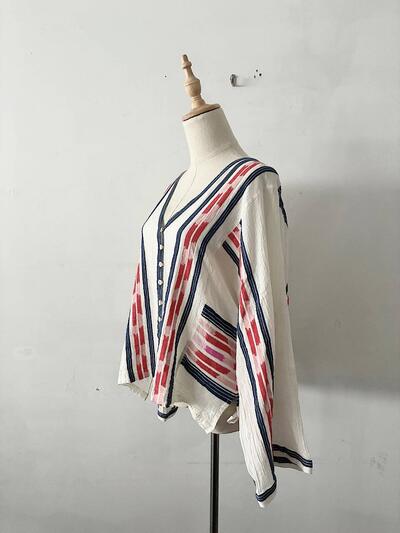 【美品】Devotion TWINS ジオメトリック 幾何学柄 Vネック ブラウス 画像5