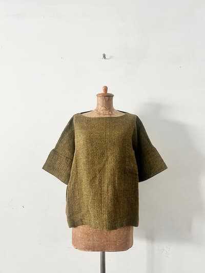 【美品】Honnete　ウールプルオーバーブラウス　半袖　グリーン・ブラウン 画像1