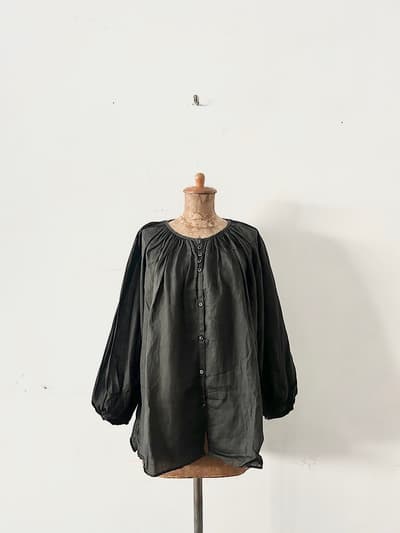 【未使用】Gauze　ラミーリネンギャザーブラウス　ブラック 画像1