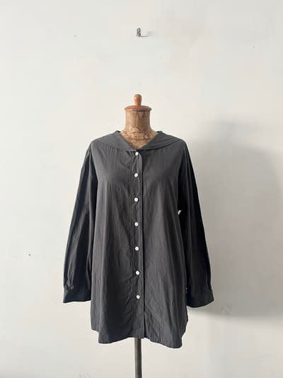 【美品】bulle de savon　ナチュラルトリプルワッシャー セーラーシャツ　チャコール 画像1