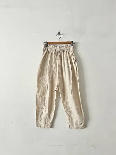 【美品】ヂェン先生の日常着　シンプルパンツ薄手　生成　 画像1