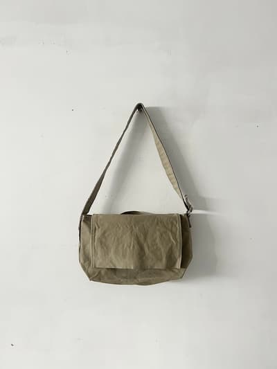 【美品】MHL.・TEMBEA　COTTON CANVAS WIRE BAG　OLIVE 画像1