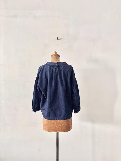 【美品】a piece of Library コットンリネン デニムギャザーブラウス 画像4