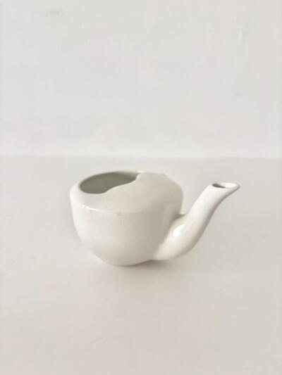 希少 箱付 イギリスアンティーク 吸い飲み　フィーディングカップ　陶器　ホワイト 画像7