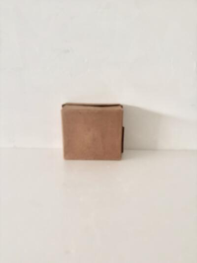 希少 箱付 イギリスアンティーク 吸い飲み　フィーディングカップ　陶器　ホワイト 画像9