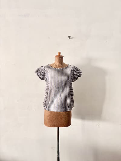 【美品】amherst アムハースト 綿麻 ストライプ パフスリーブ ブラウス　 画像1