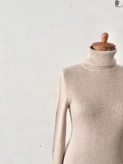 【美品】LA MARINE FRANCAISE ラマリンフランセーズ タートルネック リブニット 毛100% ベージュ　　 画像3
