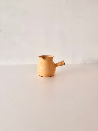 【フランスアンティーク】陶器 片手ジャグ イエローベージュ  画像1