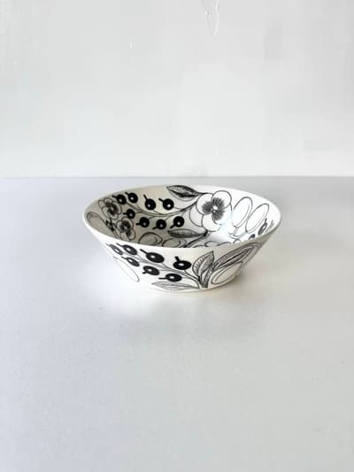 【北欧】美品　ARABIA　Paratiisi bowl 17 cm　black 画像1