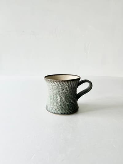 【美品】山本雅則    マグカップ　くびれ型　 黒緑 画像1