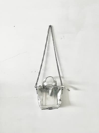 【美品】marimekko　Nano Matkuri シルバーバッグ 画像1