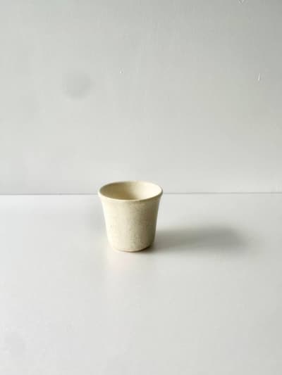 【美品】三宅史家　貫入湯呑み　白土　白マット釉　② 画像1