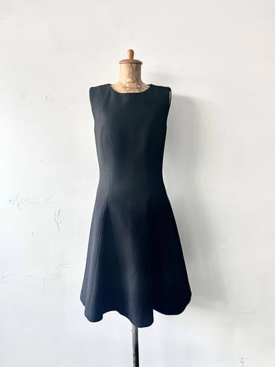 【未使用】PRADA　ウールワンピース　サイズ38 画像1