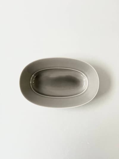 【美品】yumiko iihoshi porcelain　オーバルプレート　Mサイズ　mist beige    2 画像1