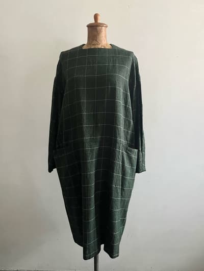 【美品】NATIVE VILLAGE　チェック柄シルクウールワンピース 画像1