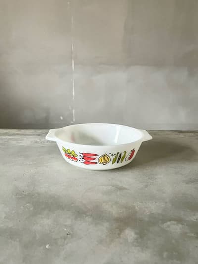 【英ヴィンテージ】JAJ Pyrex　ミルクガラスボウル　18.5cm 画像1
