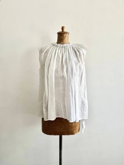 【美品】LISETTE　イヴェットブラン　シャーリングコットンガーゼトップス　シルクリボン 画像1