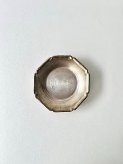 【未使用】臼杵焼 銀彩釉 八角皿  画像1
