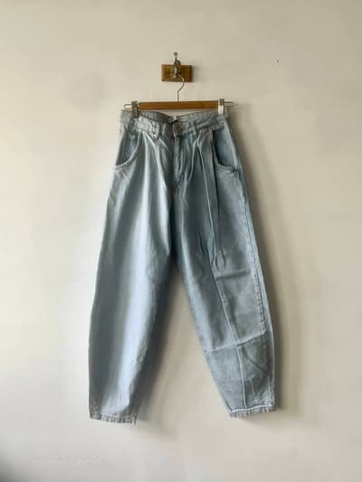 ZARA　デニム　ライトインディゴ　EUR36 画像1