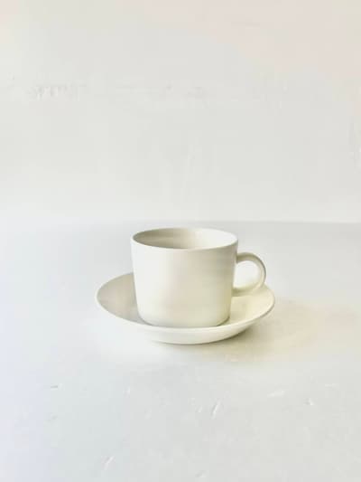 【美品】北欧　iittala 　TEEMA　ホワイト　21cm　カップアンドソーサー 画像1
