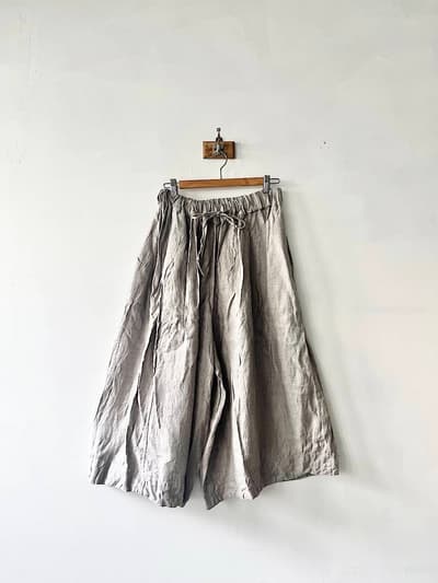 【美品】yuni　ワイドリネンパンツ　グレー　フリーサイズ 画像1