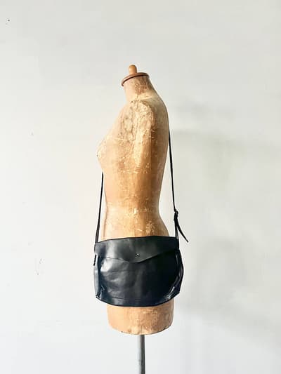 Encachette　ショルダーバッグ　レザー　ブラック 画像1